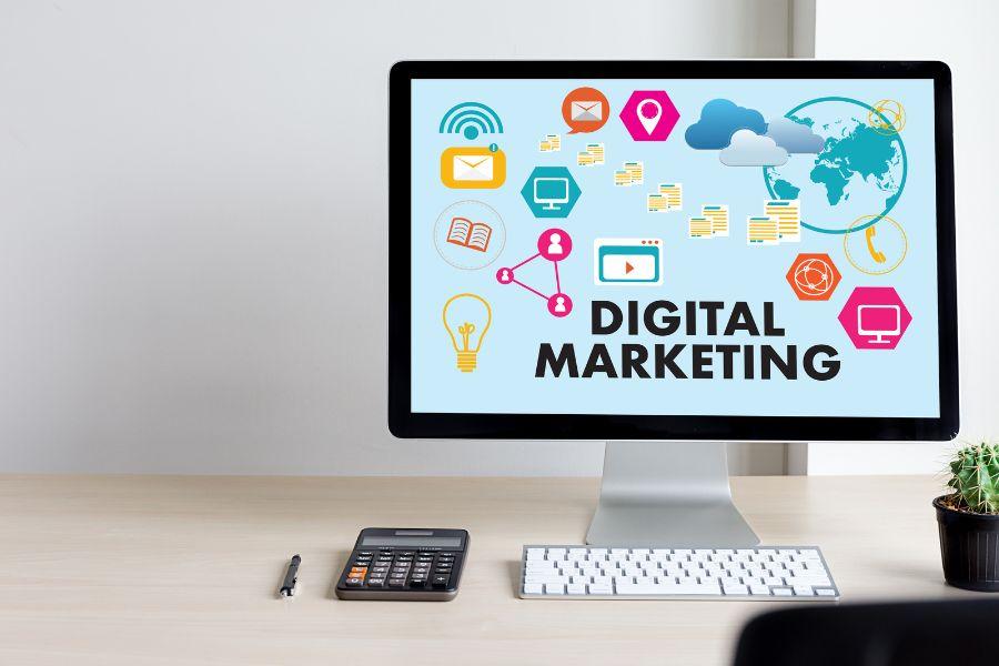 O marketing digital é fundamental para as empresas que desejam se destacar no mundo online.